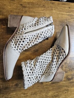 Free People In The Loop Woven Boots White Leather Ankle Booties Size 36.5 EU NEW